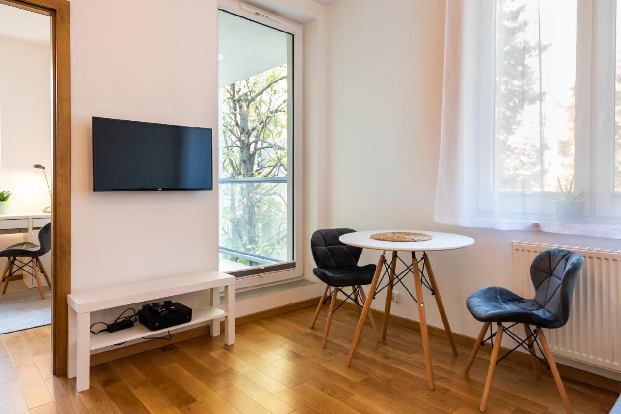 Jaktorowska Comfy Apartment Варшава Екстер'єр фото